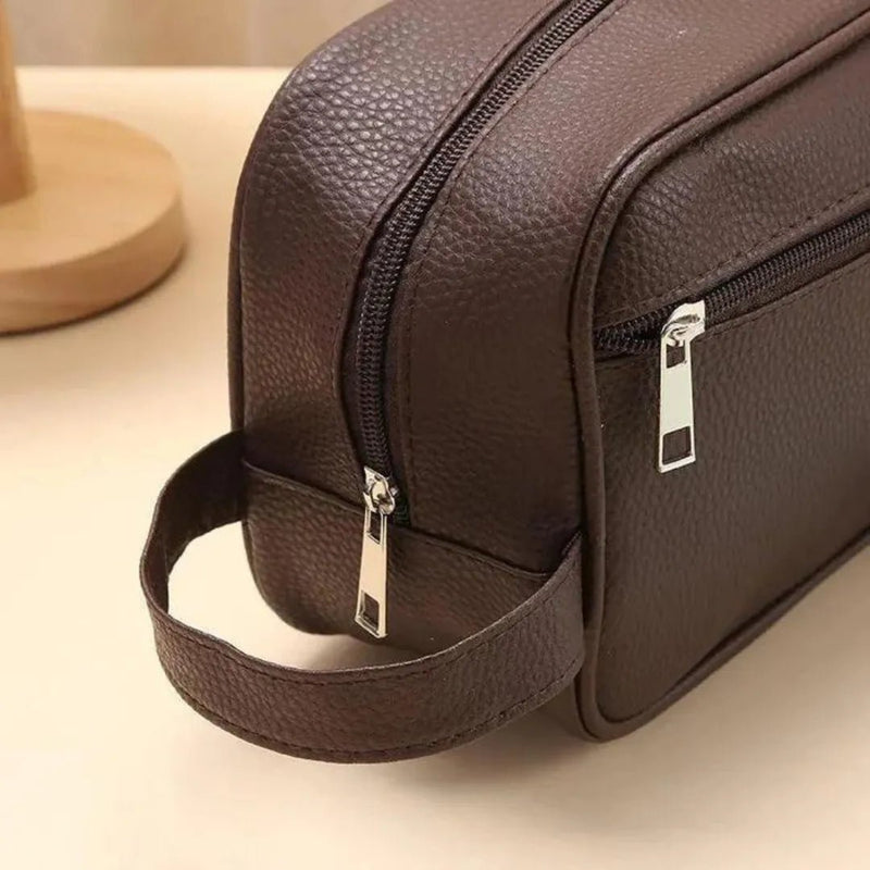 Bolsa Necessaire Masculina de Couro em Preto da categoria Bolsa Necessaire Masculina de Couro na ShopBran